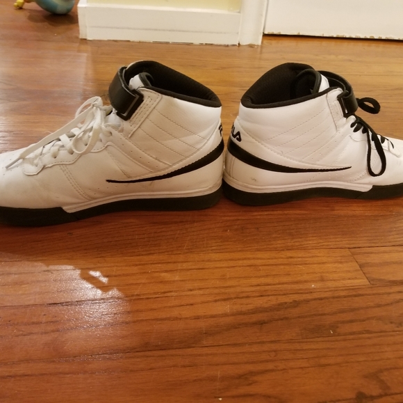 Fila shoes - Picture 2 of 4